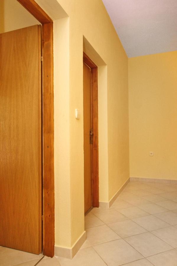 Apartments With A Parking Space Rovanjska, Paklenica - 6209 Exterior foto